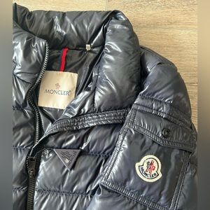 Used 9/10 condition authentic Moncler jacket size small